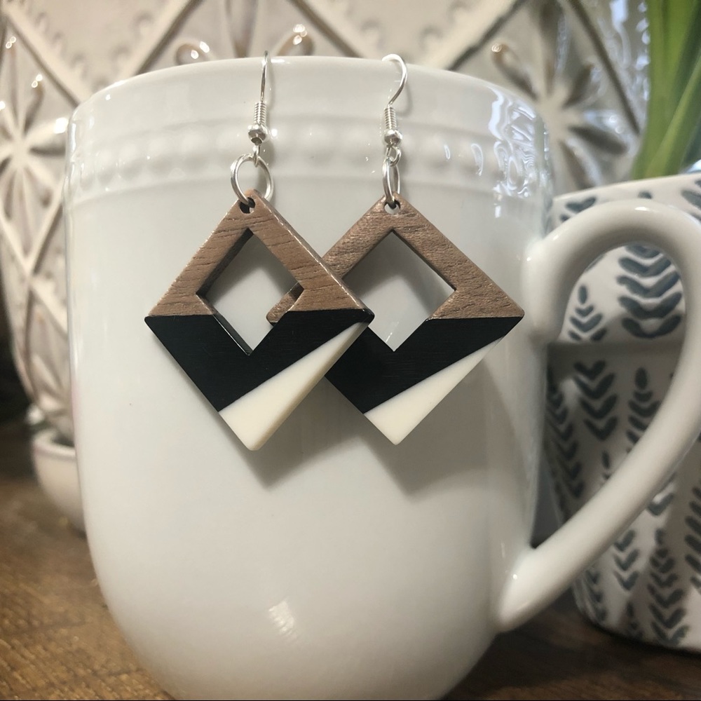 Square wood and resin earrings
